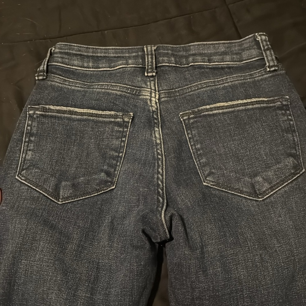 🔥 Must-Have Dark Denim Alert! 🔥 - Picture 5 of 5